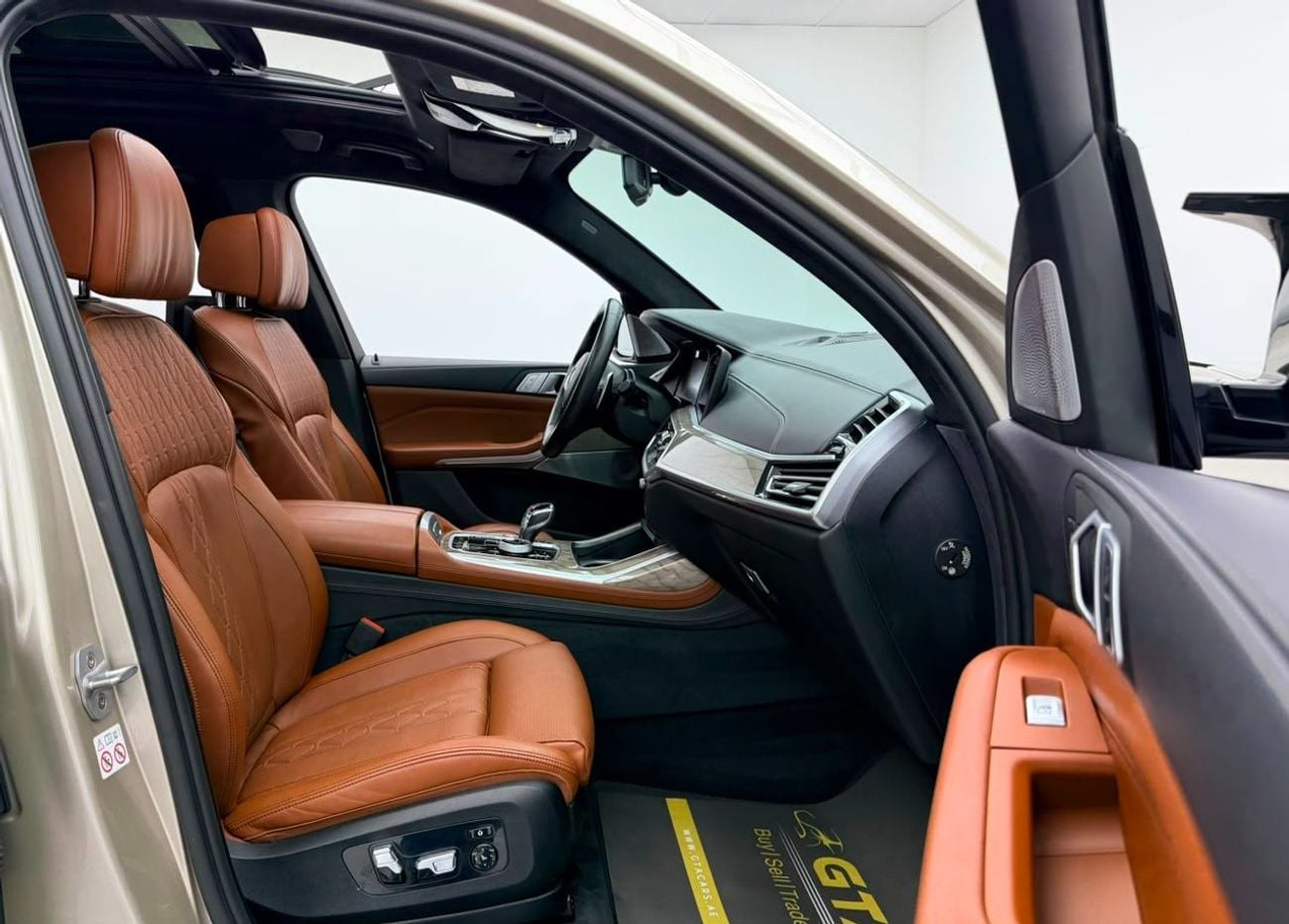 BMW X7 50i PURE EXCELLENCE 2019 BMW X7 xDrive50i M-Sport, Warranty, Full BMW Service History, Pilot Chairs, Fully Loaded, GCC