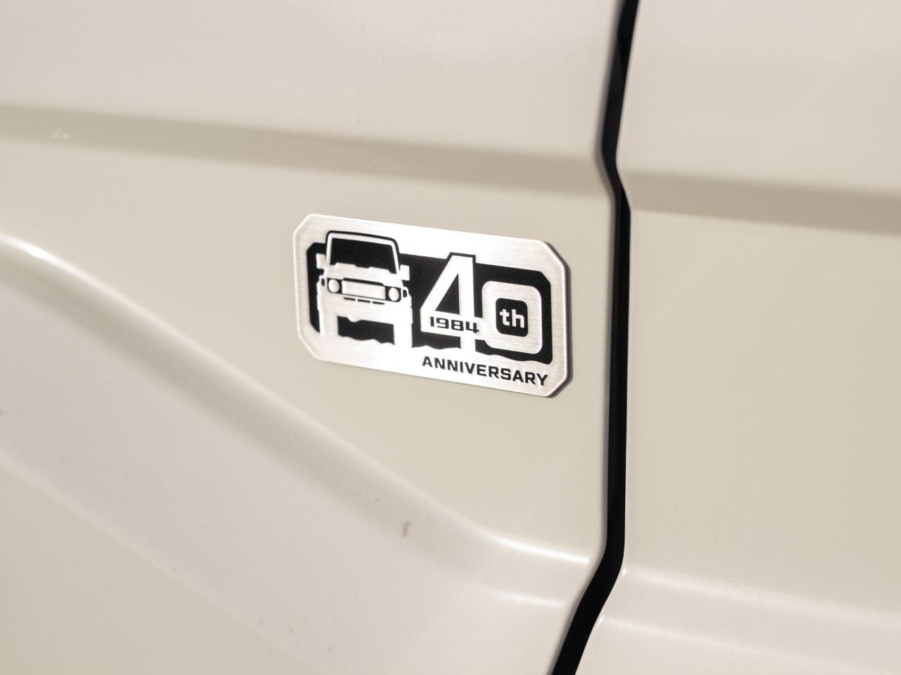 Toyota Land Cruiser 70 LC76 LX EXPORT ONLY - LC76 2.8 E Automatic - Basic with diff lock