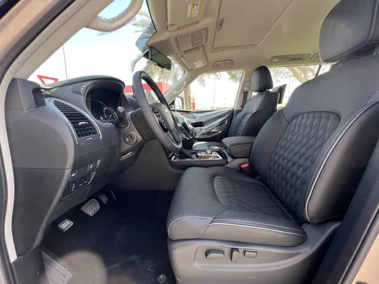 Infiniti QX80 LUXE SENSORY PROACTIVE 5.6L