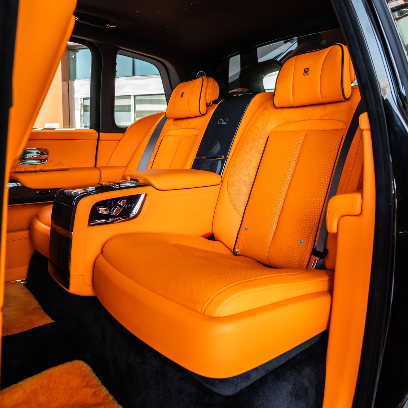 Rolls Royce Cullinan BLACK BADGE