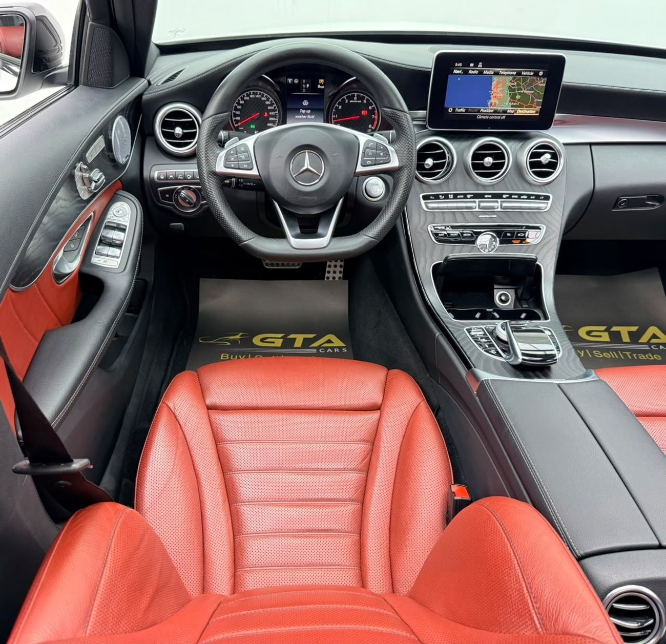 مرسيدس بنز سي 43 ايه ام جي STANDARD مرسيدس C43 AMG 4Matic موديل 2018، سجل صيانة كامل، كاملة المواصفات، بحالة ممتازة، خليجية