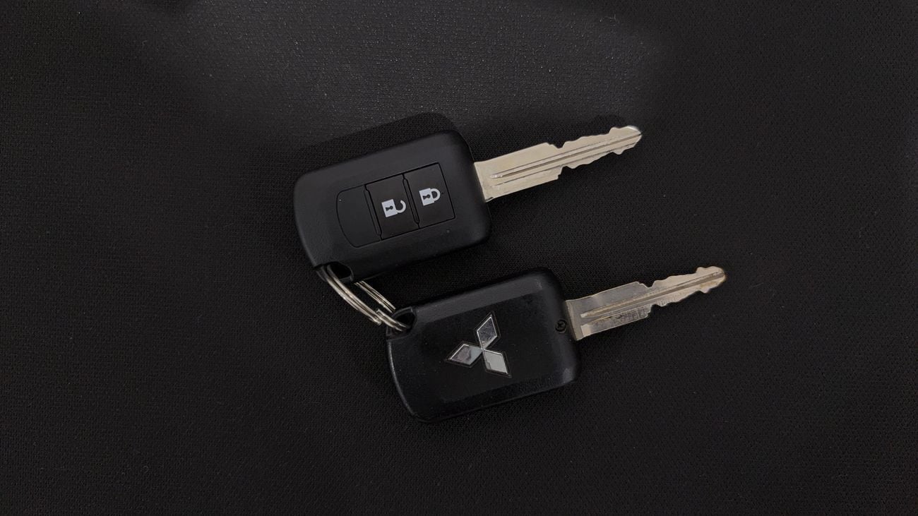 ميتسوبيشي اتراج GLX HIGHLINE كارس24 هي سوق ضخم للسيارات المستعملة موثوق ومضمون ٪كارس24 هي سوق ضخم للسيارات المستعملة موثوق ومضمون