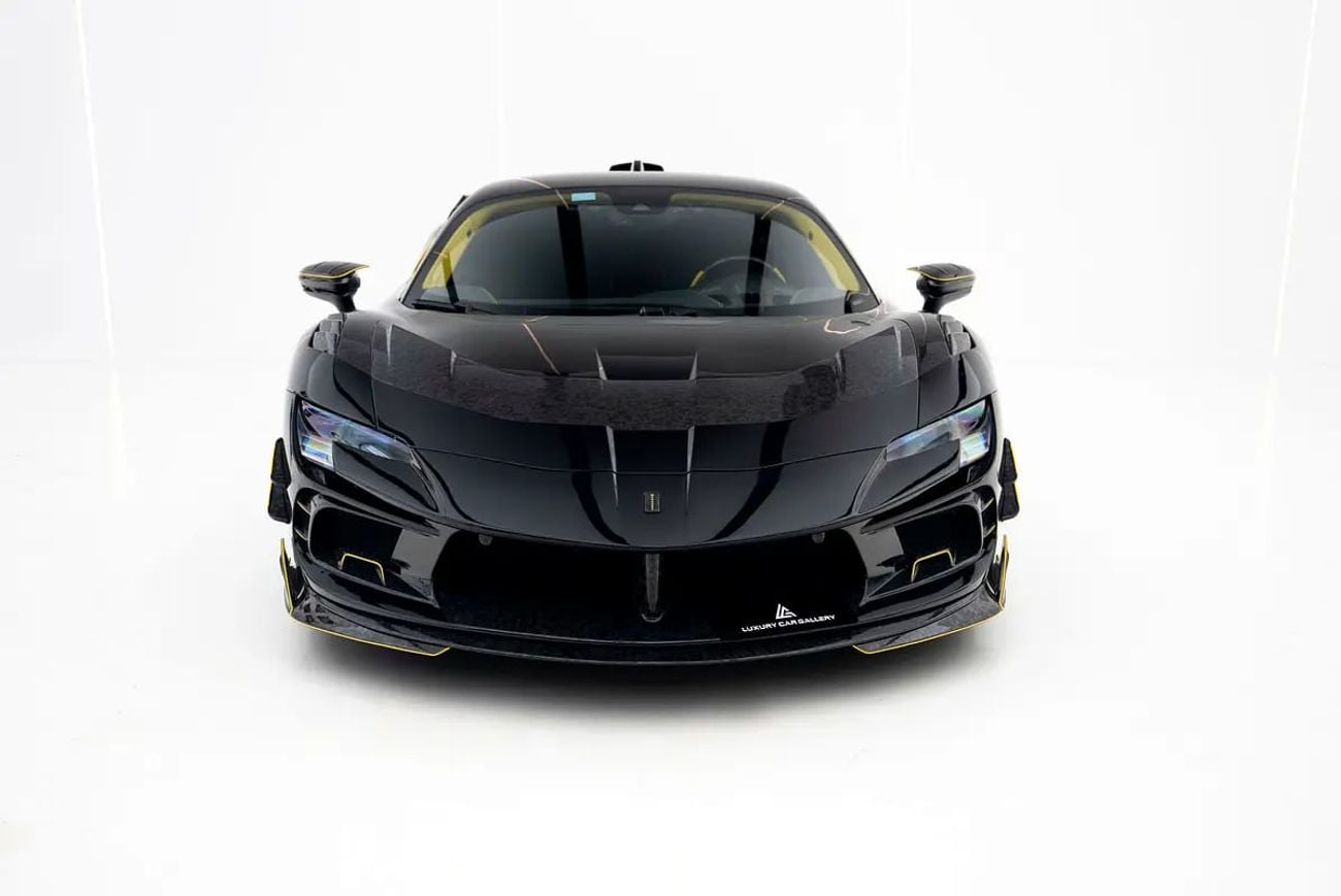 فيراري SF90 ستراديل سترادالي CUSTOM WIDE-BODY KIT | SERVICE CONTRACT | GCC SPECS | 6,715 KM