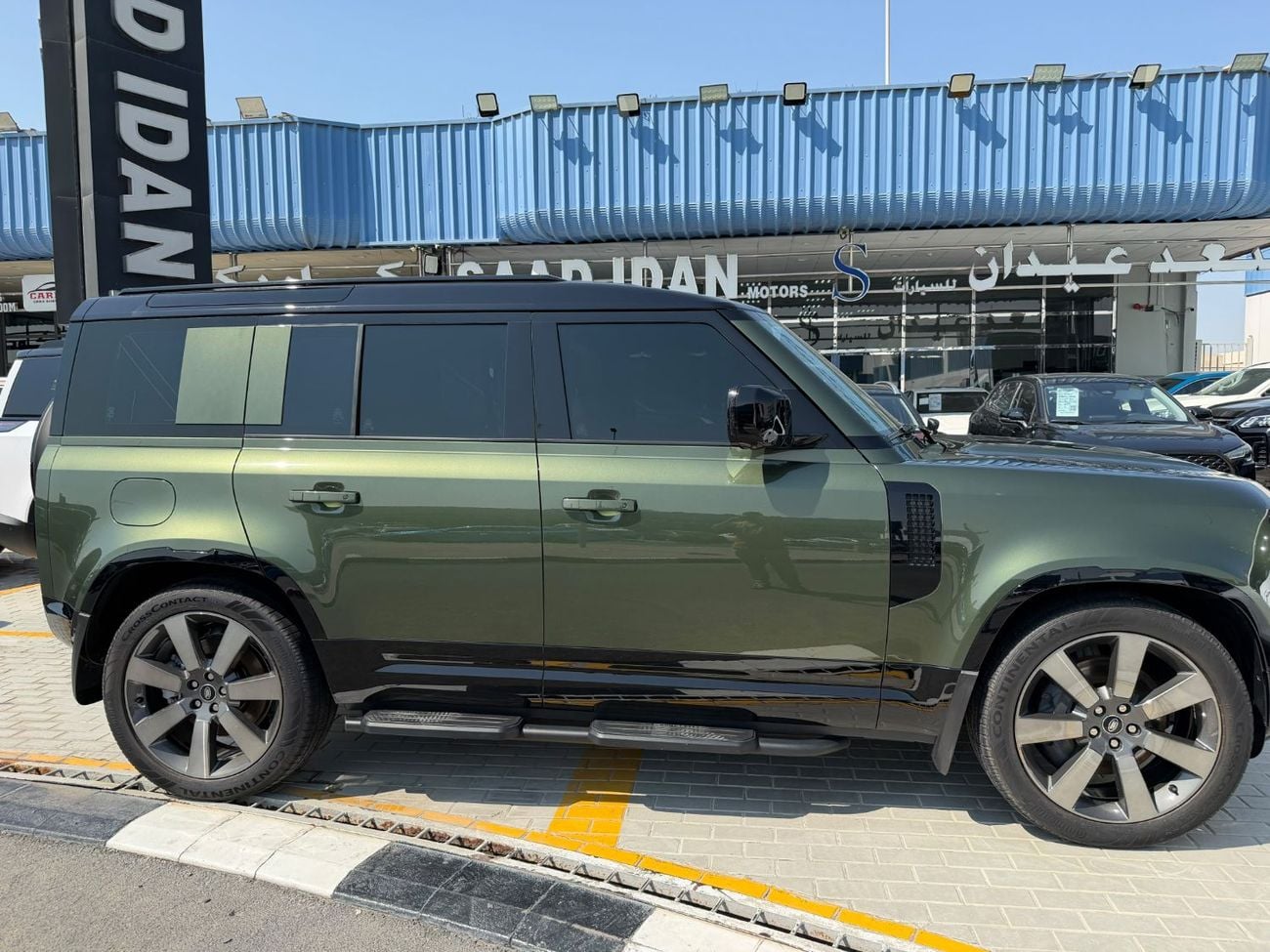Land Rover Defender 110 X-DYNAMIC SE P400