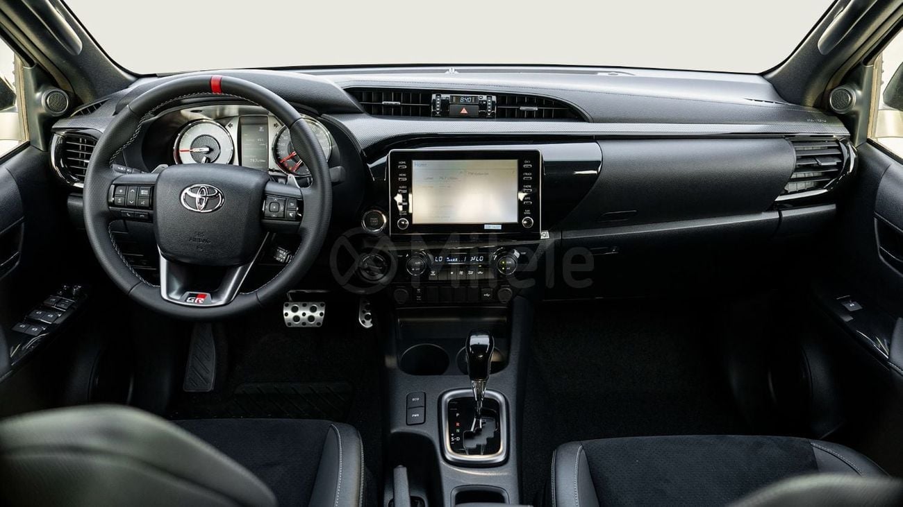 Toyota Hilux GR SPORT