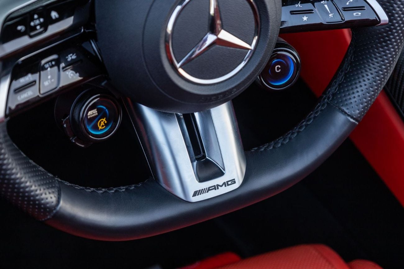 مرسيدس بنز SL 55 AMG 4ماتيك+ مرسيدس بنز SL55 AMG ثنائية التوربو 4Matic+ موديل 2022 بقوانين دول مجلس التعاون الخليجي | الضمان