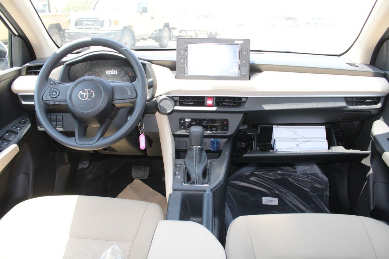 Toyota Yaris E