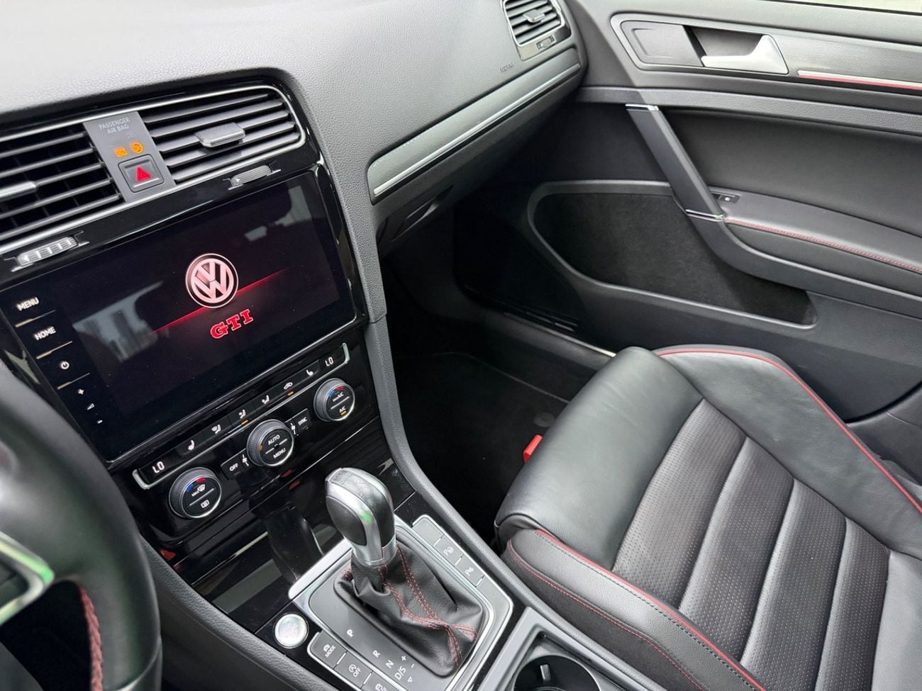 Volkswagen Golf GTI GCC .. FSH .. Top Range .. Full Options .. Perfect Condition