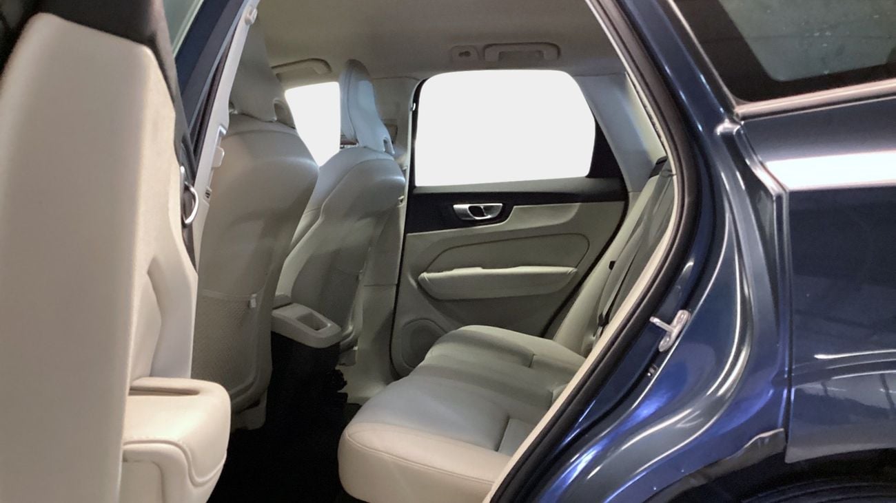 فولفو XC 60 CORE | شامل الضمان | 0 ﺪﻔﻋﺓ ﺃﻮﻟﻯ