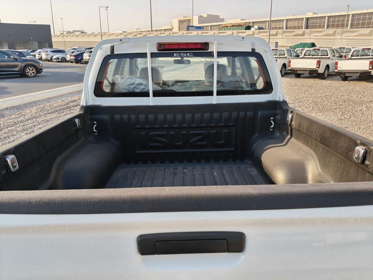 إيسوزو D ماكس STANDARD إيسوزو دي-ماكس 1.9 ديزل ناقل حركة يدوي، مواصفات خليجية، يورو 5