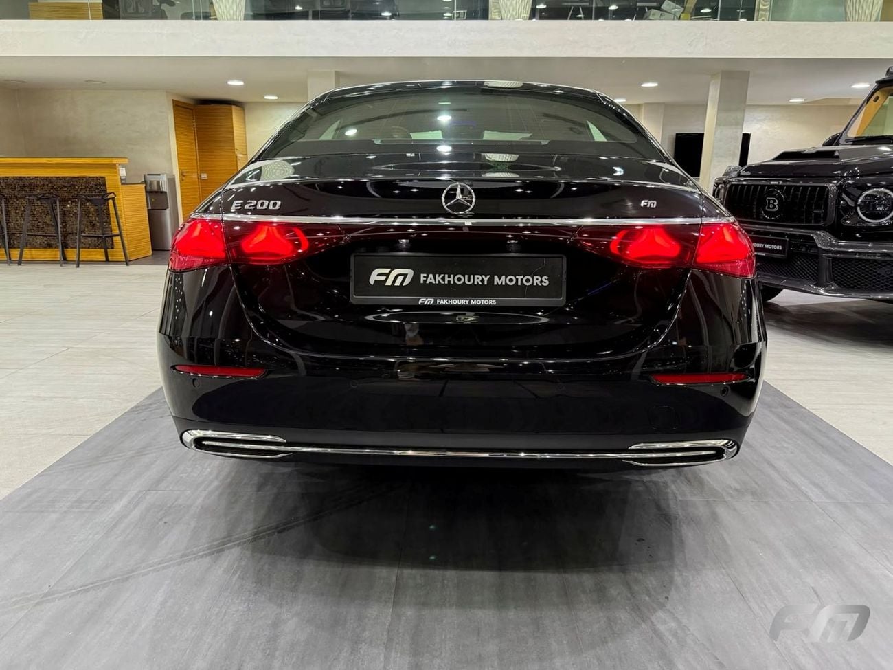 مرسيدس بنز E200 ستاندارد