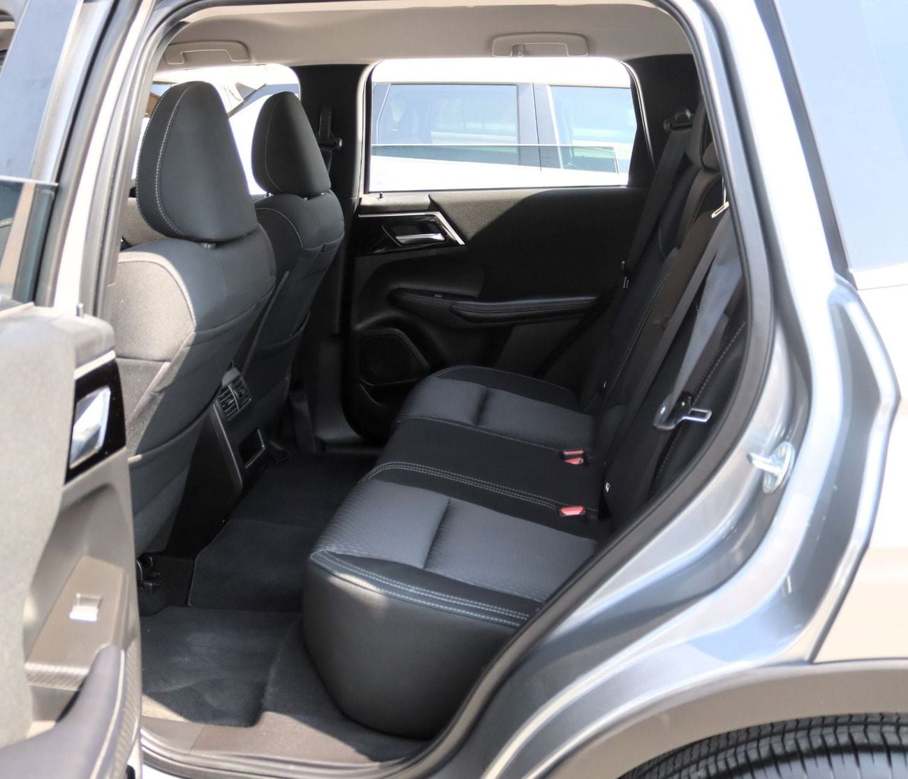 Mitsubishi Outlander GLX MIDLINE ACCIDENTS FREE - GCC - M LINE - ENGINE 2500 CC - PERFECT CONDITION INSIDE OUT