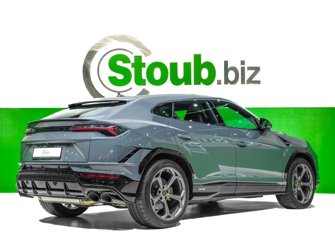 لامبورغيني اوروس UNDER 2 YEARS WARRANTY AND FREE SERVICE - URUS S - 2023 - ONLY 1,400 KM - GRIGIO TELESTO - LIKE NEW