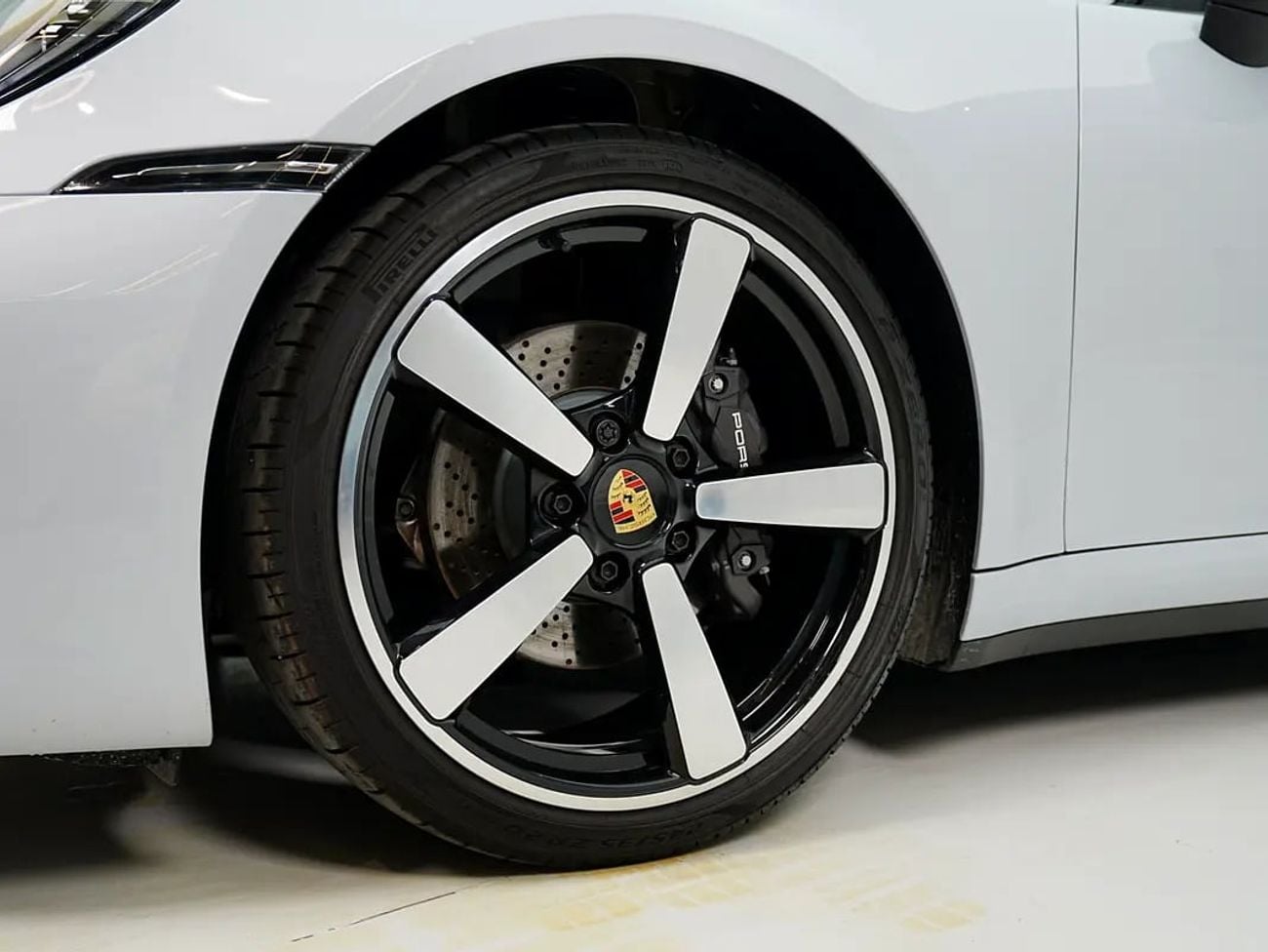 بورش 911 CARRERA Al Nabooda Dealer Warranty | Only 2,590 KM | Japanese specs