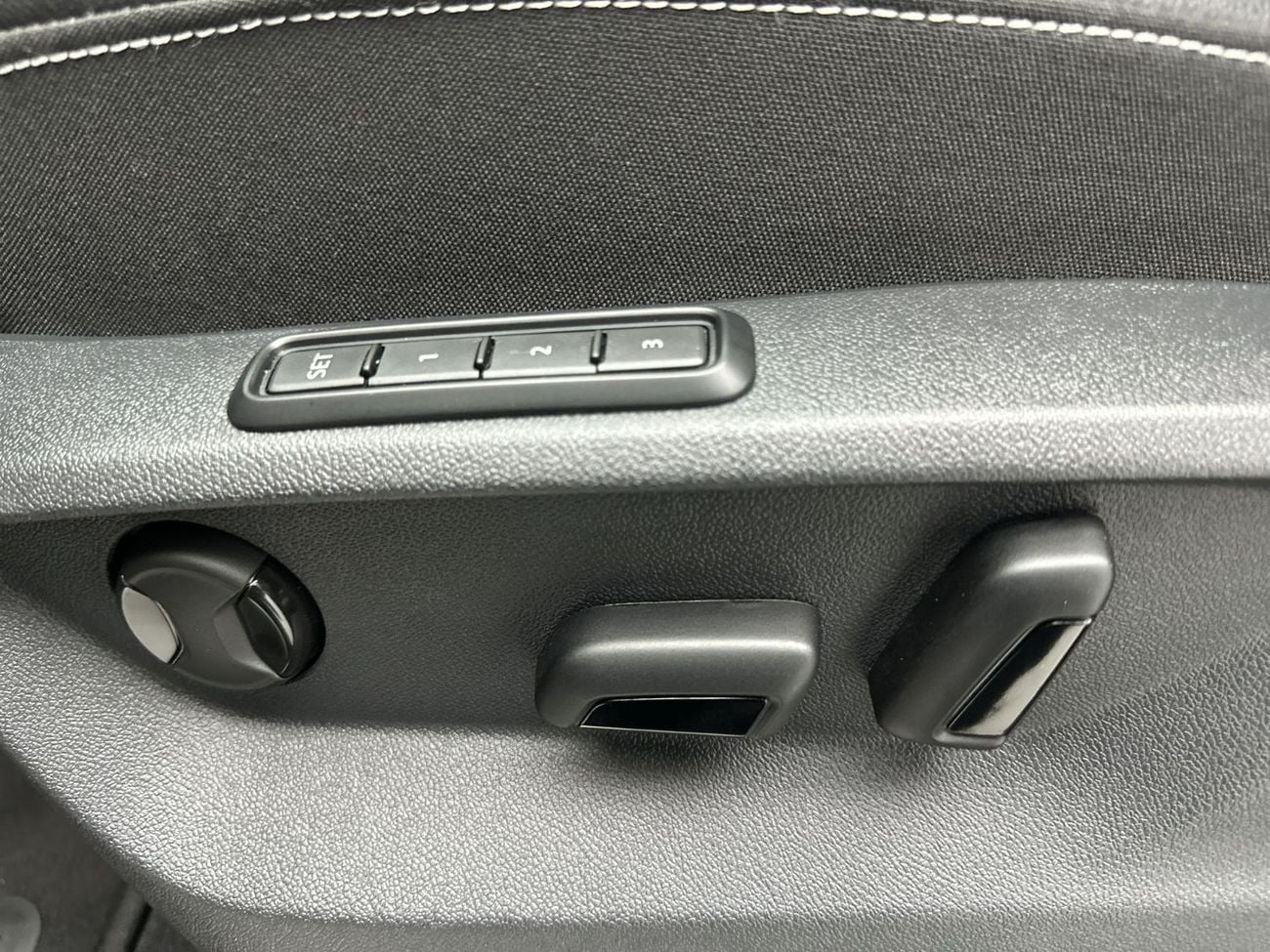 Volkswagen Teramont COMFORTLINE Facelift 2.0L | Ex-Demo Car | Luxury 7-Seater | Leather Interior