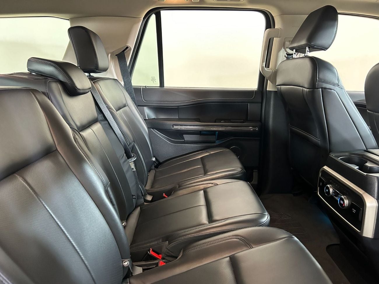 Ford Expedition XLT XT223W/AL TAYER MOTORS/AL QOUZ SHOWROOM