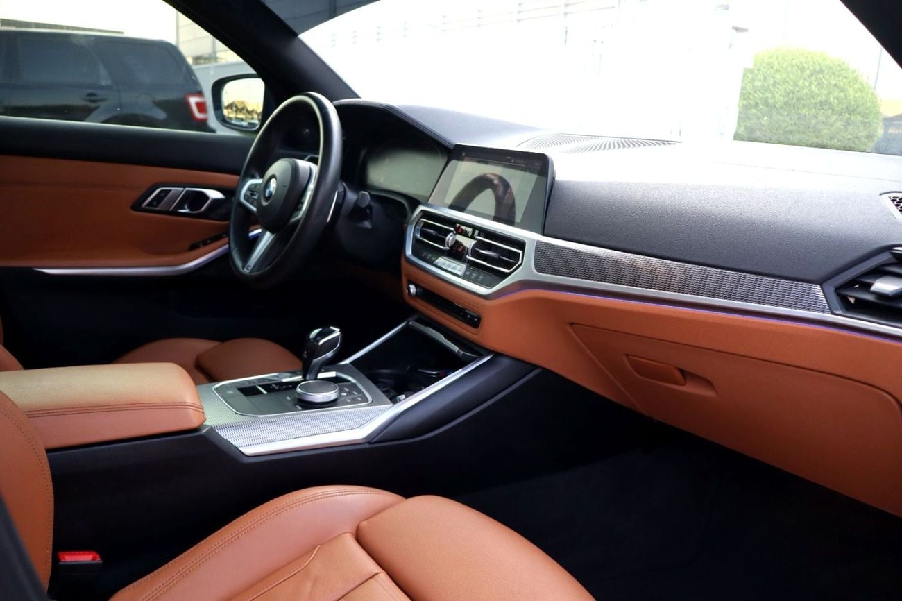 BMW 330i M SPORT