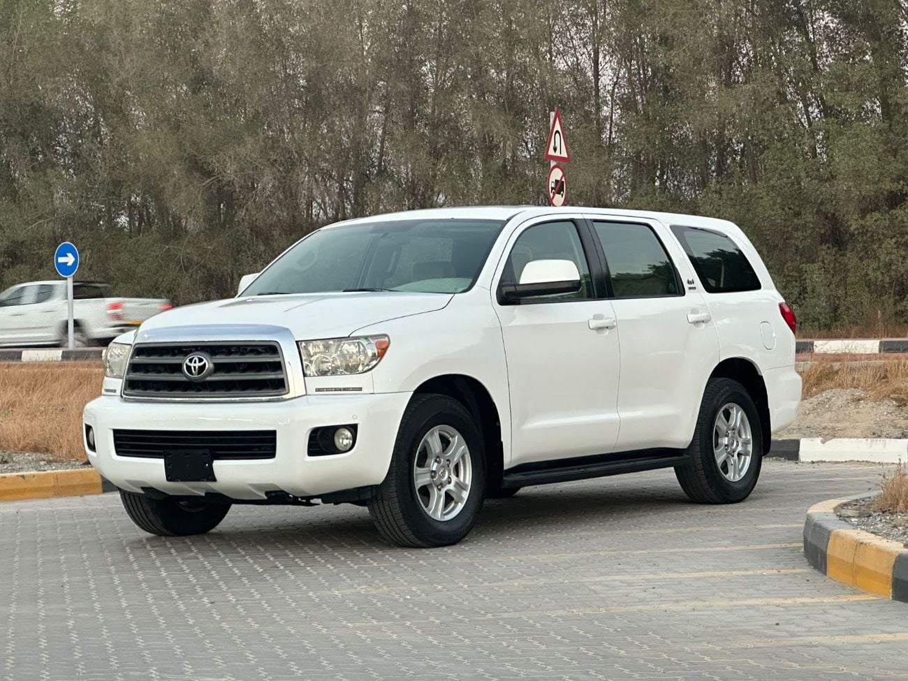 Toyota Sequoia SR5 4X4