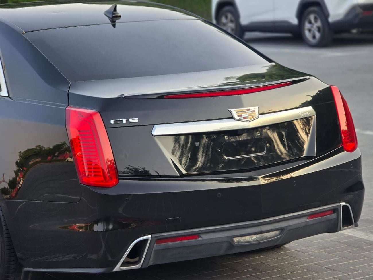 كاديلاك CTS PREMIUM LUXURY كاديلاك CT5 موديل 2019، مواصفات خليجية فاخرة // حالة ممتازة // مالك واحد