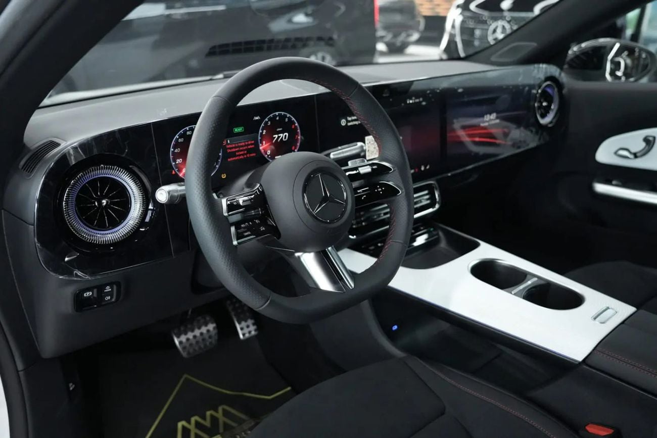 Mercedes Benz CLA 200