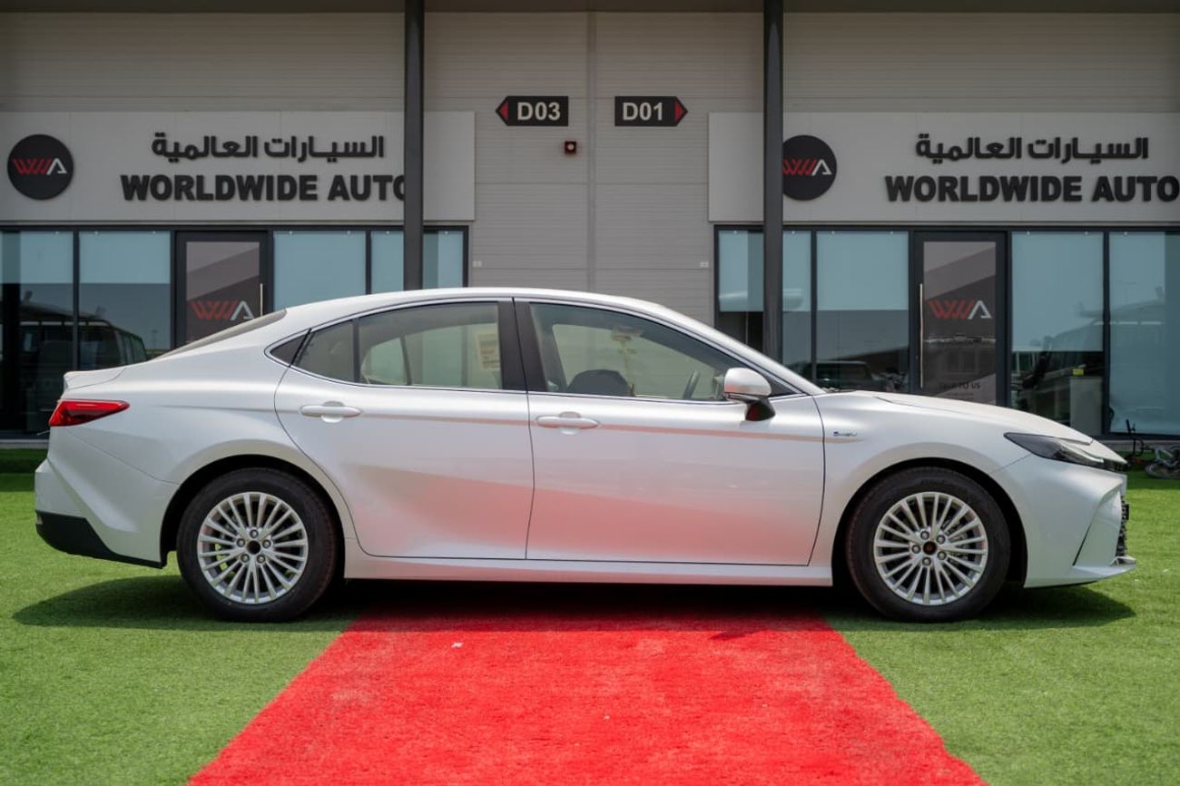 Toyota Camry E HEV 2.5L Automatic 2025