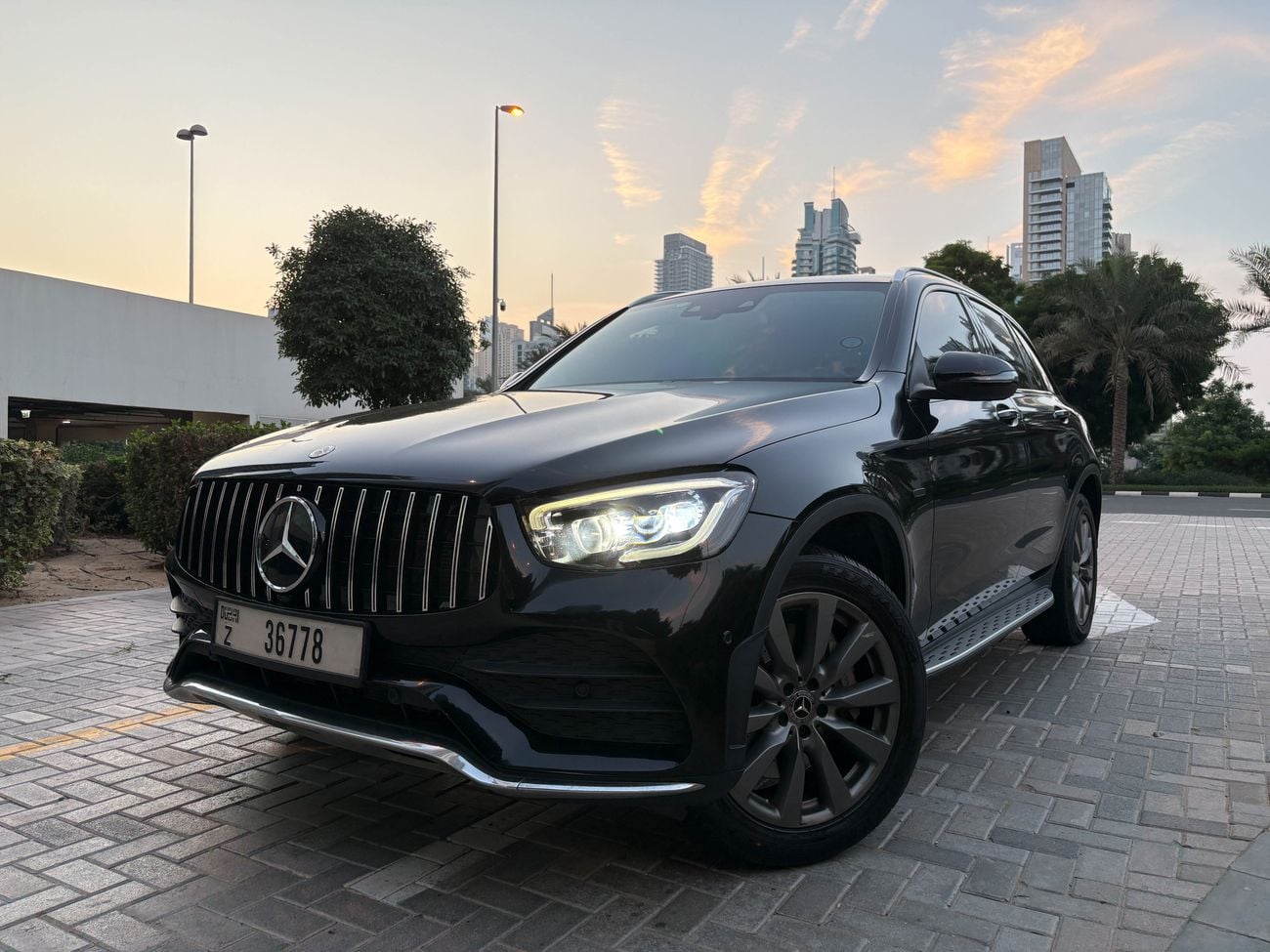 مرسيدس بنز GLC 350 e GLC 350e AMG