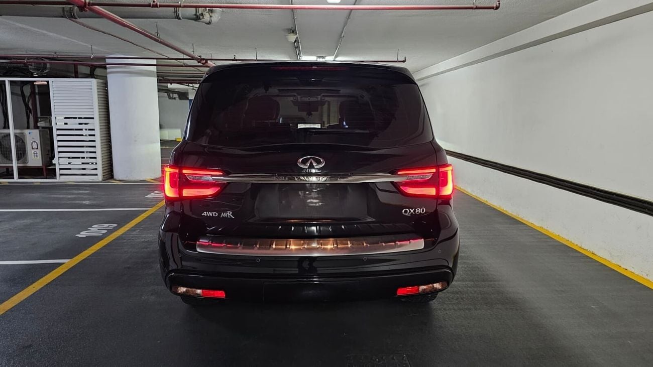 Infiniti QX80 LUXE SENSORY