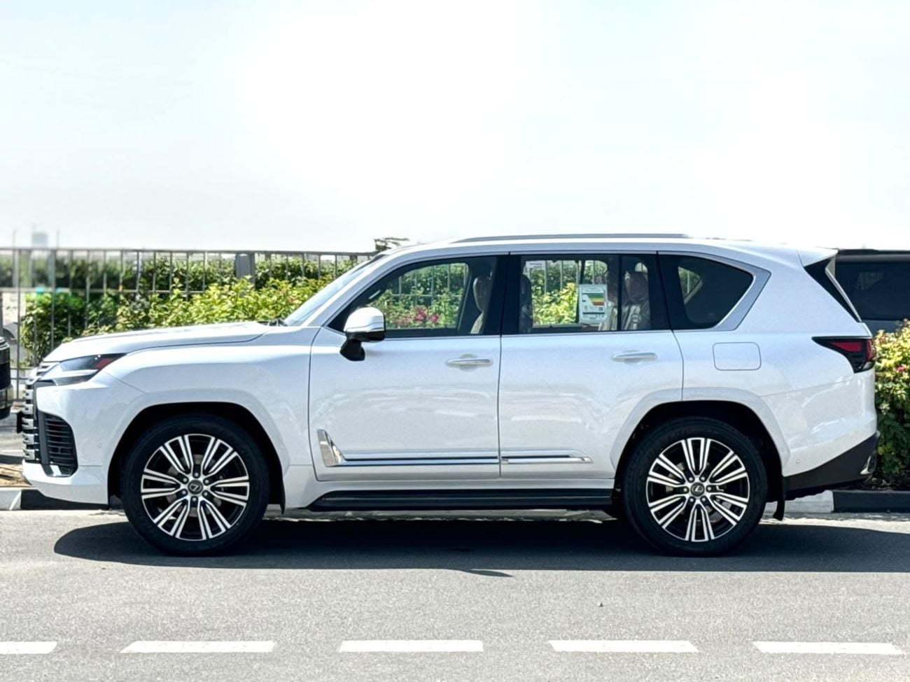Lexus LX700h SIGNATURE HYBRID l GCC SPECS l YEAR 2026 | BRAND NEW | FULL OPTION