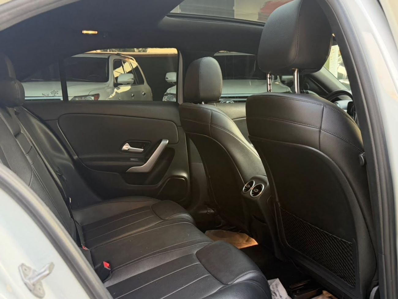 Mercedes Benz A220 STANDARD 2.0L 4-cylinder turbo (188 hp)