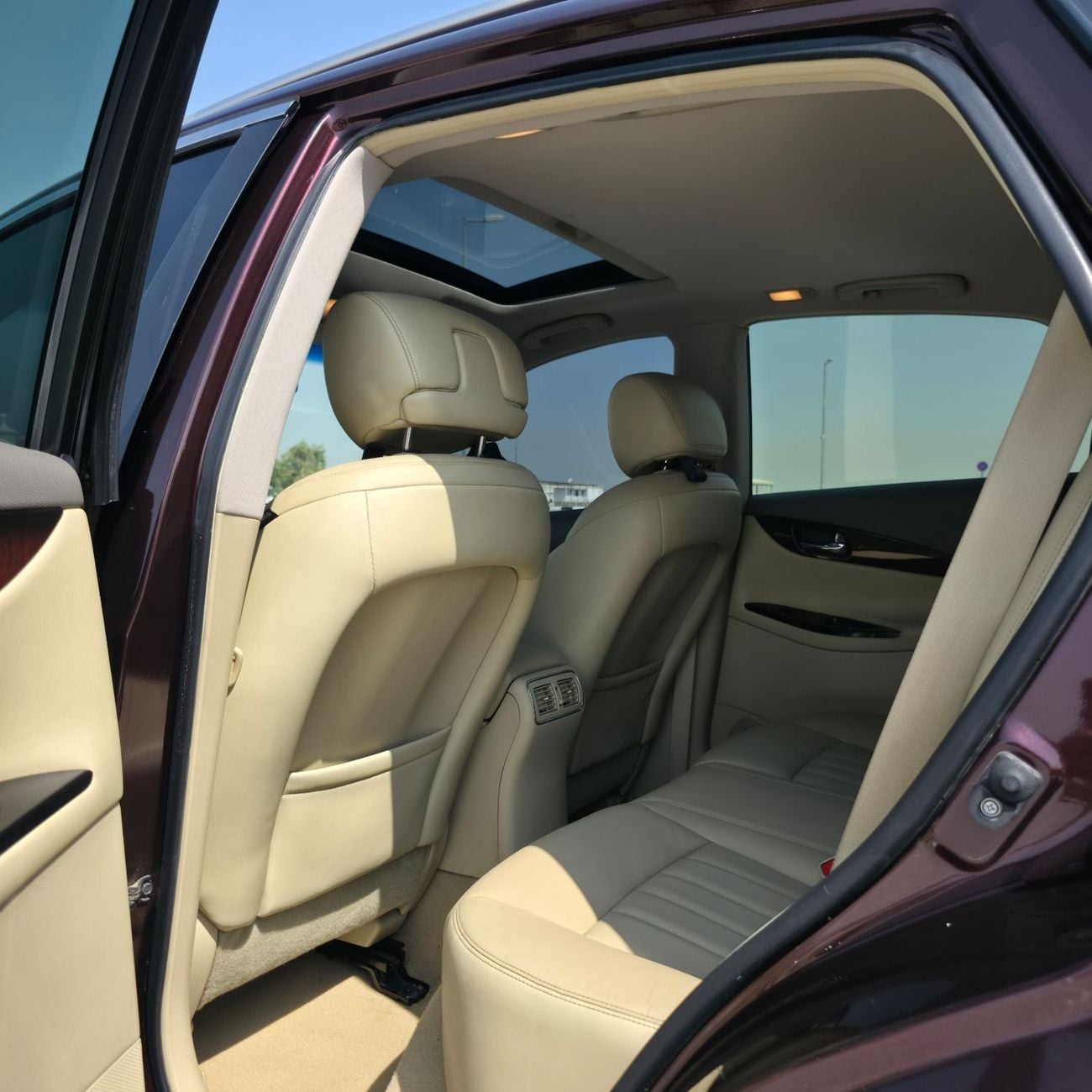 إنفينيتي QX50 بريميوم