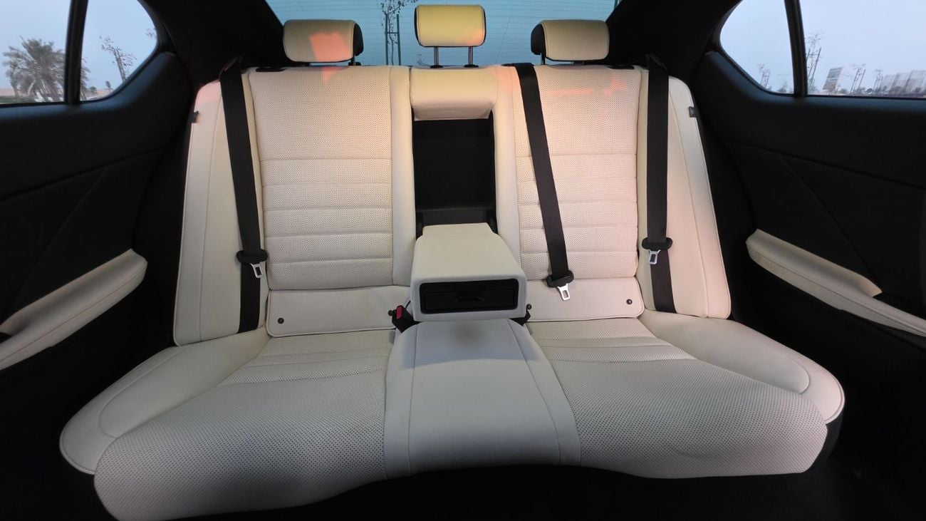 لكزس IS 350 F SPORT نسخة خاصة