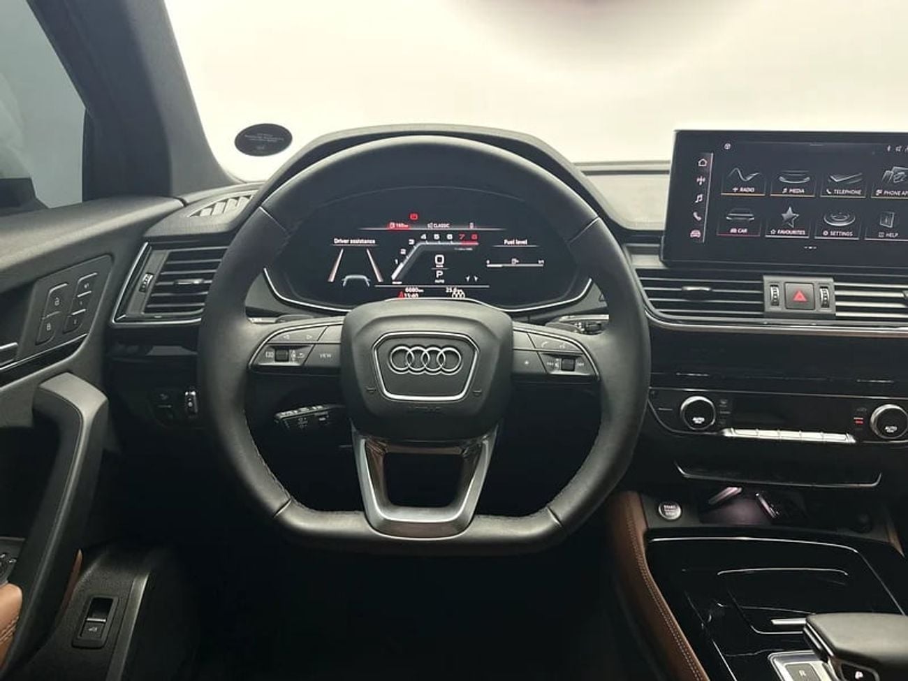 Audi Q5 45 TFSI S-LINE quattro 249hp (Ref# 078401)