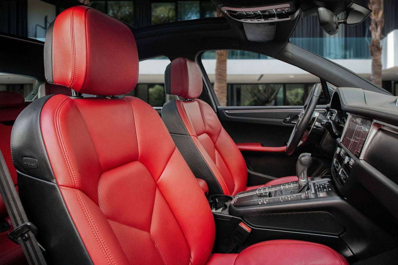 Porsche Macan . Macan | 2,938 P.M | 0% Downpayment | Pristine Condition
