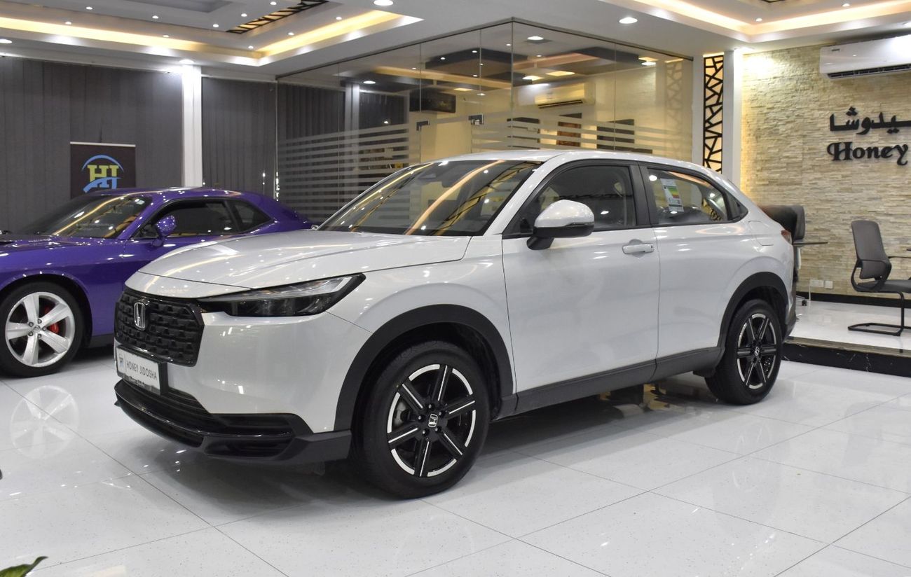 هوندا HRV LX عرض ممتاز على سيارة هوندا HR-V سعة 1.5 لتر (موديل 2025) باللون الفضي بمواصفات خليجية