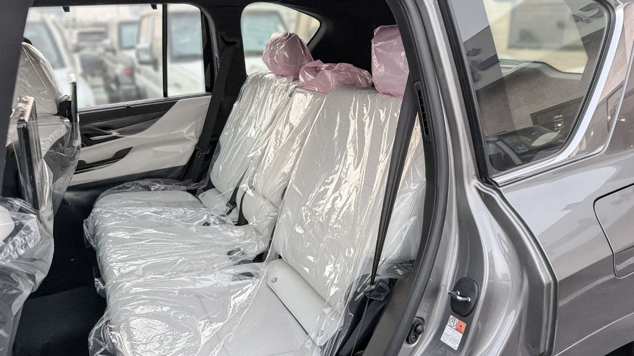 لكزس LX 700h SIGNATURE 2026 Lexus LX700h Signature 3.5L AT Hybrid With Auto park (Gray-Beige)