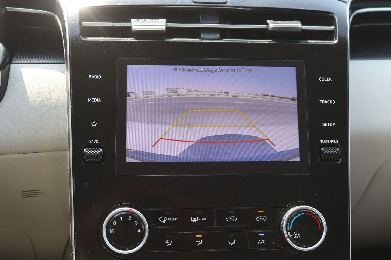 Hyundai Tucson SMART ACCIDENTS FREE - GCC - ENGINE 2000 CC - PERFECT CONDITION INSIDE OUT