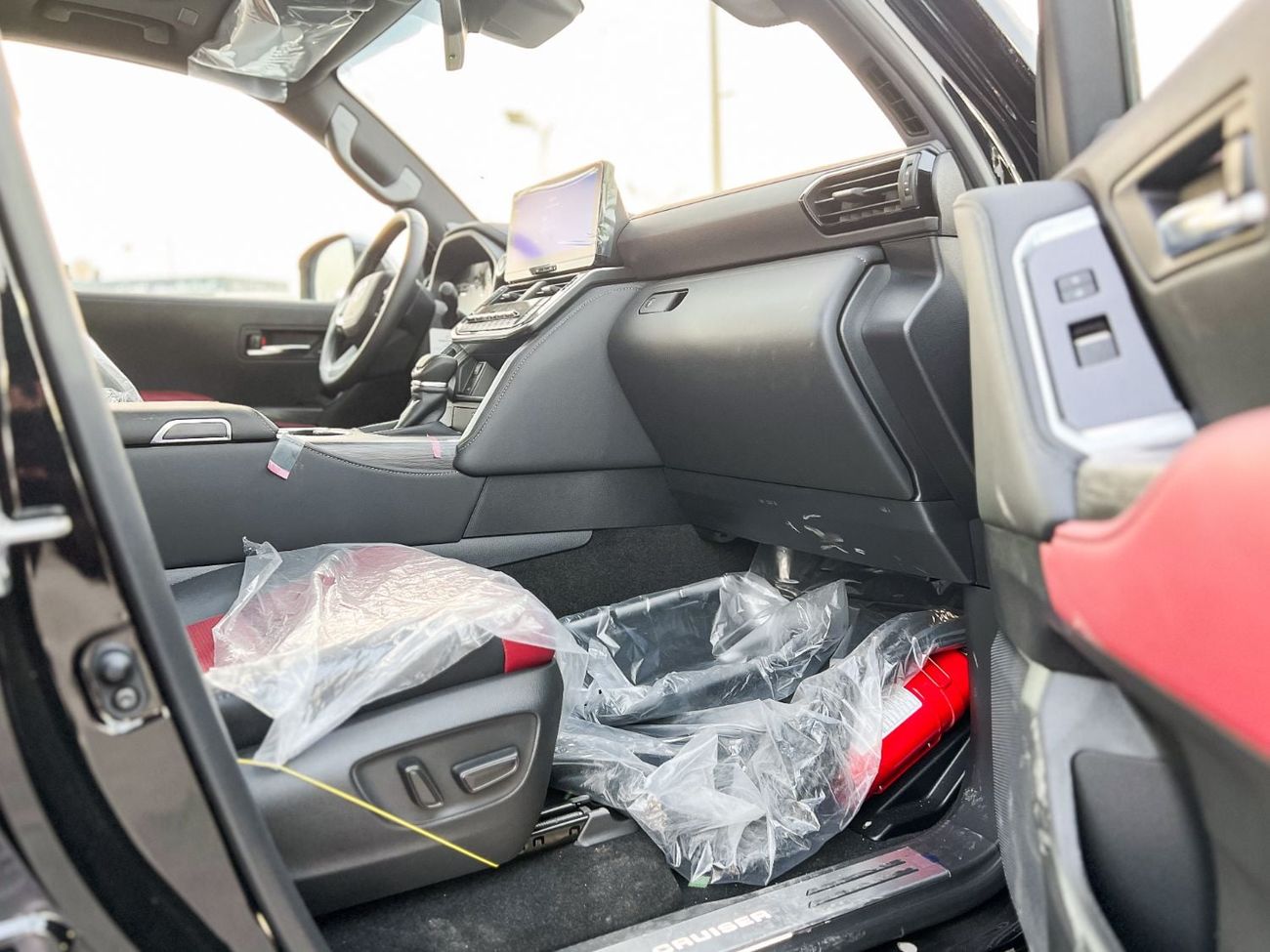تويوتا لاند كروزر VXR تويوتا LC300 VXR HEV 3.5TT موديل 2026 - للتصدير فقط