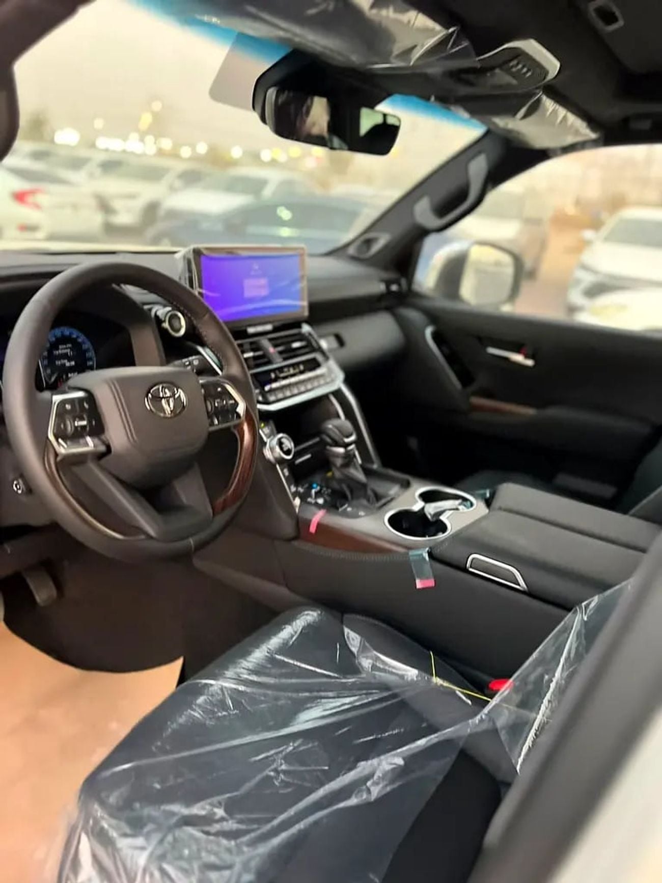 Toyota Land Cruiser VX LAND CRUSIER 3.3L V6 GCC