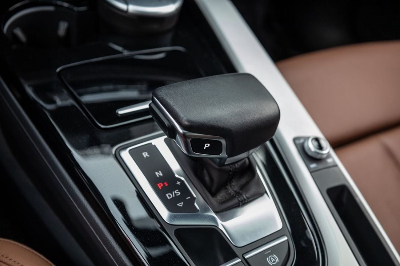 Audi A4 35 TFSI S-LINE Audi A4 35TFSI S-Line 2023 GCC | Agency Warranty | Service Contract