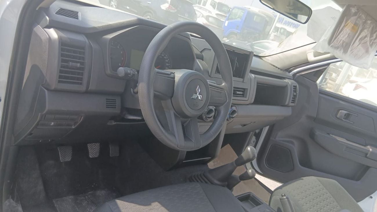 ميتسوبيشي L200 GLX ميتسوبيشي L200 M-Line 2.4 لتر بنزين دفع رباعي | 2026 | مواصفات دول مجلس التعاون الخليجي | للتصدير فق