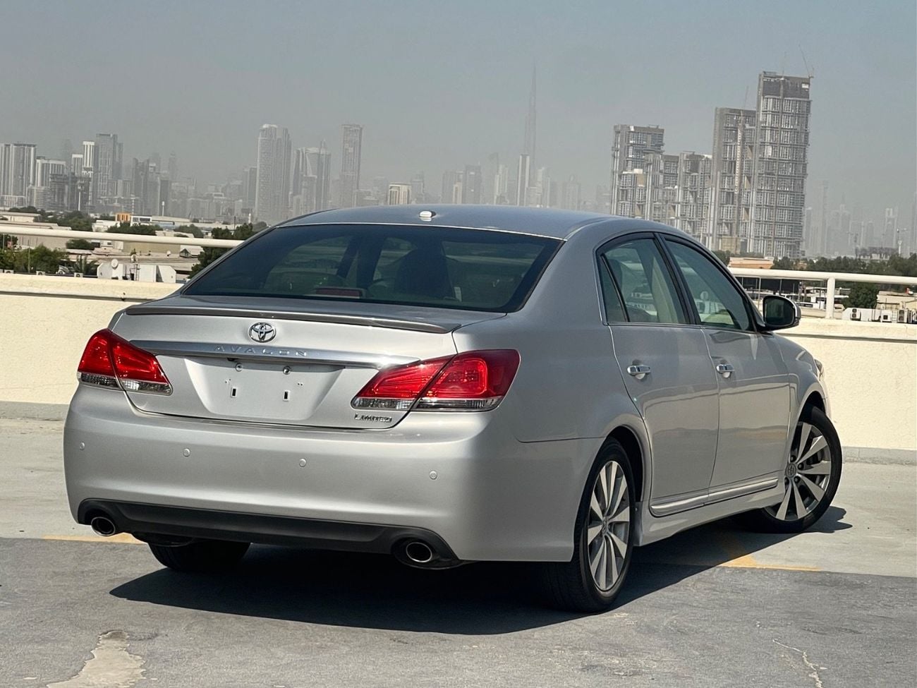 Toyota Avalon LIMITED | GCC Specification