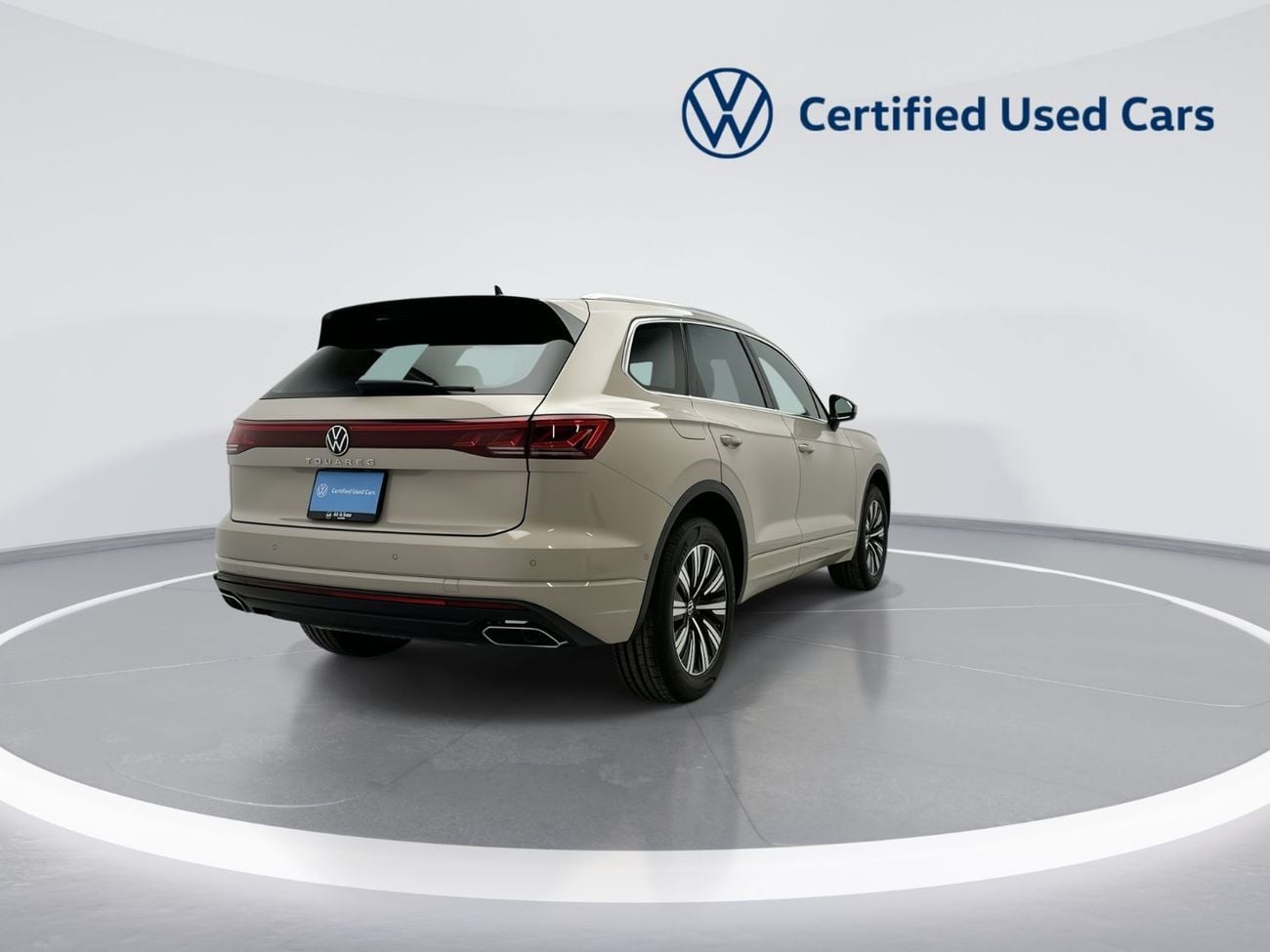 فولكس واجن طوارق ELEGANCE Touareg Elegance+ 3L Tirano| Ex-Demo Car | Luxury 4MOTION SUV | Panoramic Sunroof | IQ.LIGHT HD Matr