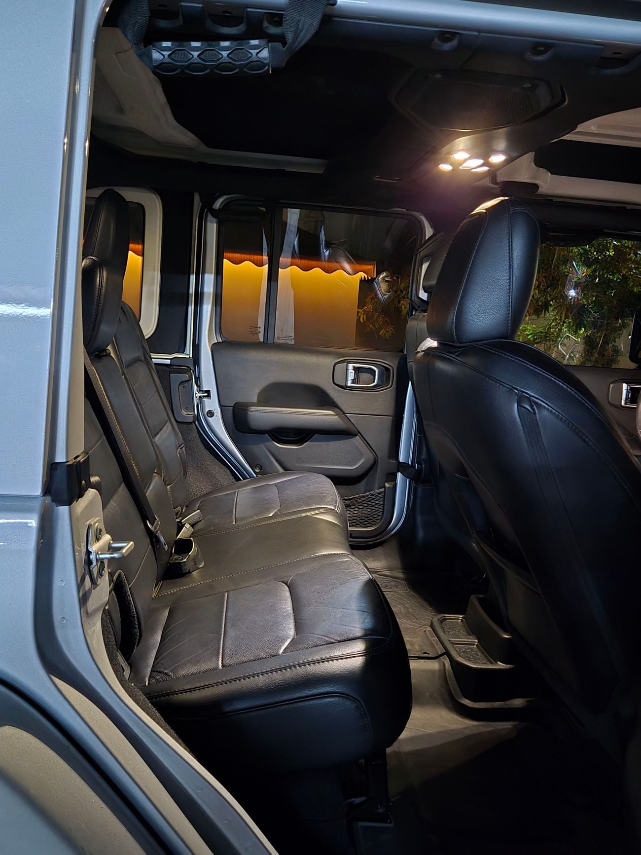 Jeep Wrangler Unlimited SAHARA