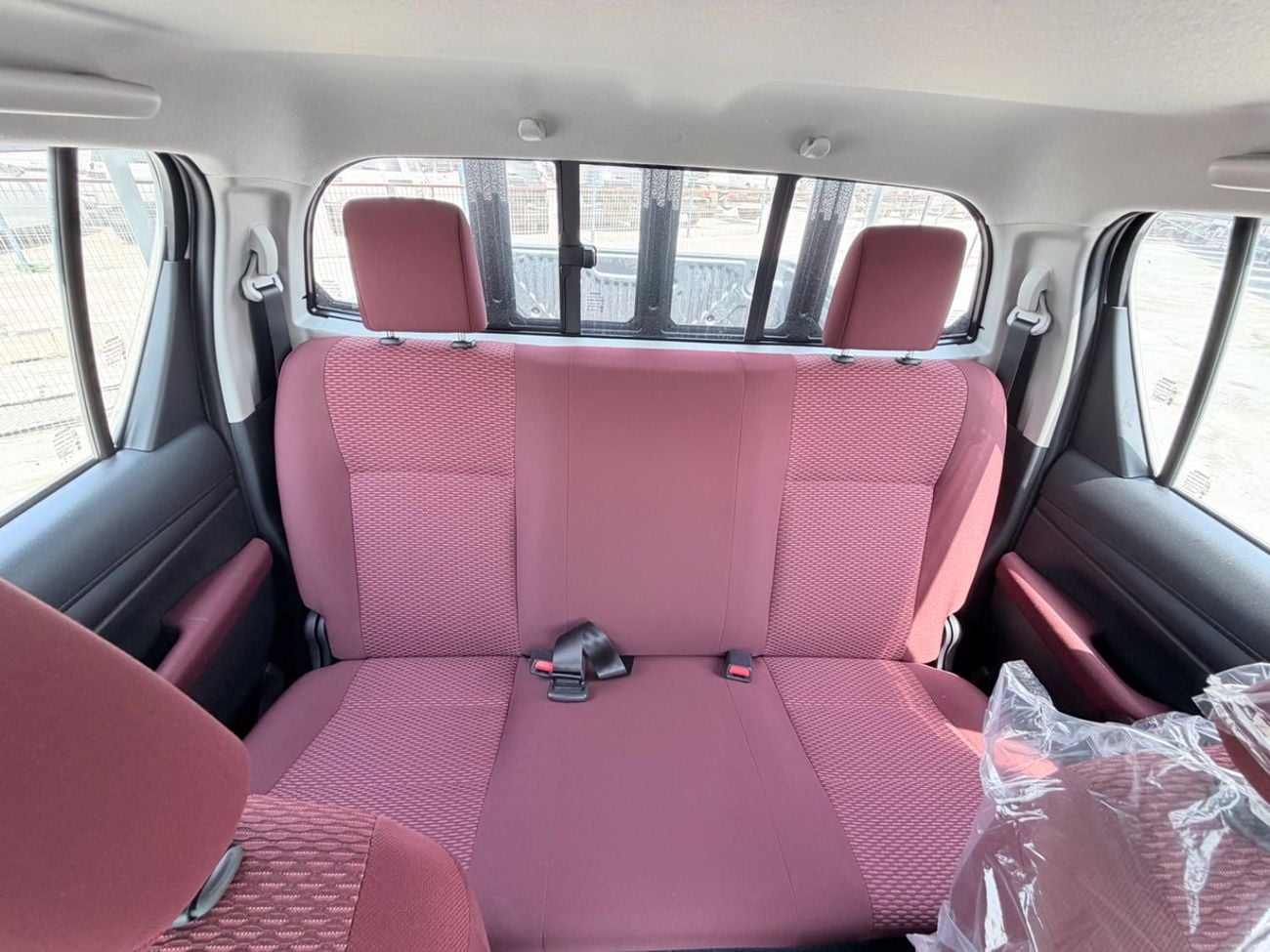 Toyota Hilux DLX Toyota Hilux Double Cab Diesel 2.4 Basic 4x4