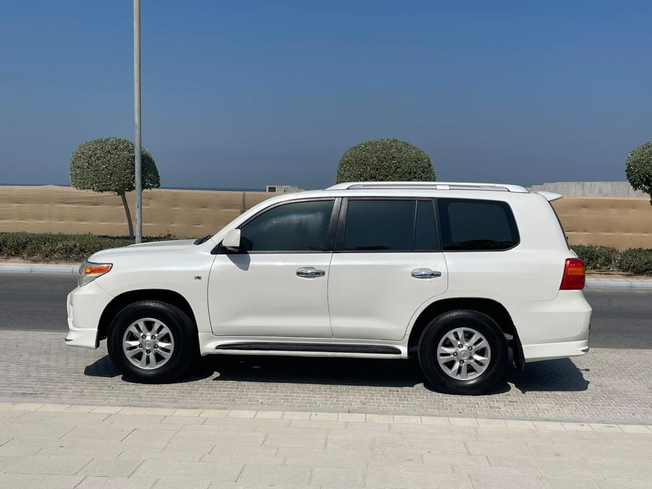 تويوتا لاند كروزر VXR
