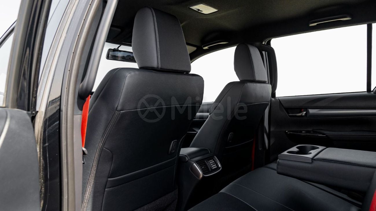 Toyota Hilux GR SPORT