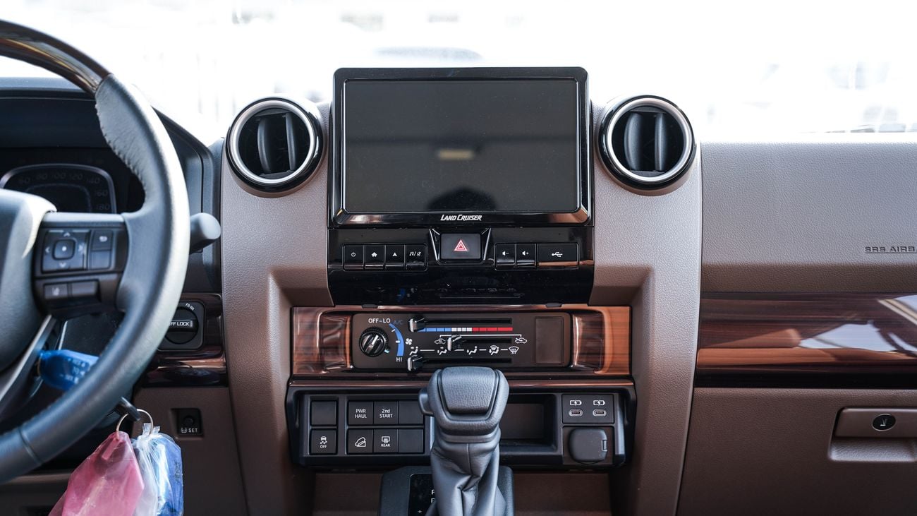 Toyota Land Cruiser 70
