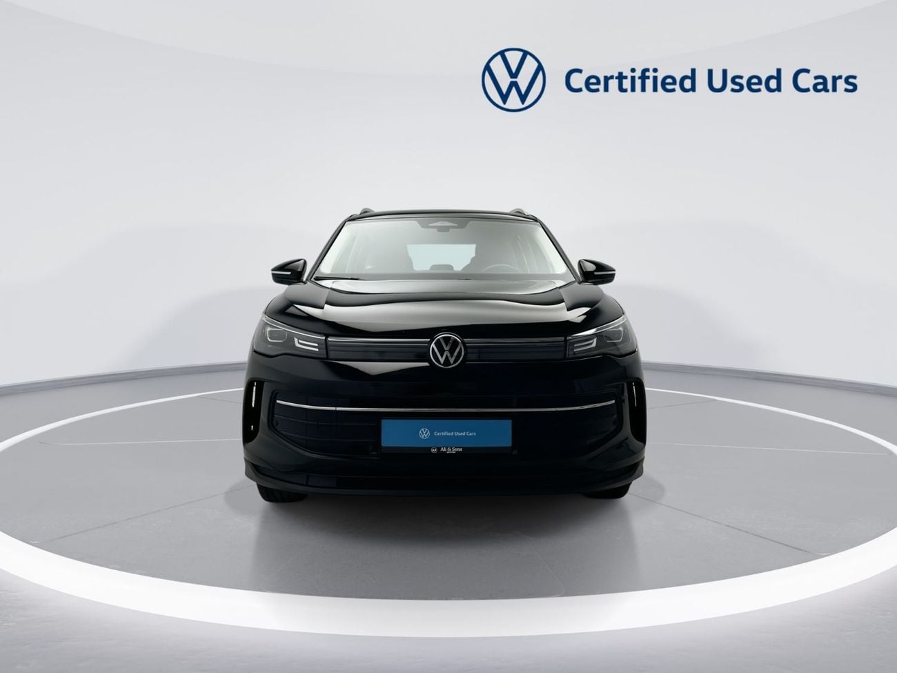 Volkswagen Tiguan LIFE Tiguan Life with Rear View Camera 1.4L | All-New Generation Design | VW Certified | Apple CarPlay