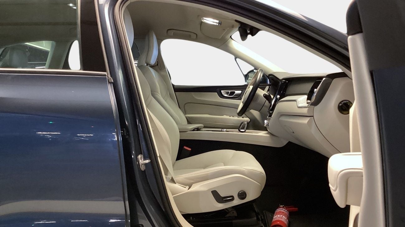 فولفو XC 60 CORE | شامل الضمان | 0 ﺪﻔﻋﺓ ﺃﻮﻟﻯ