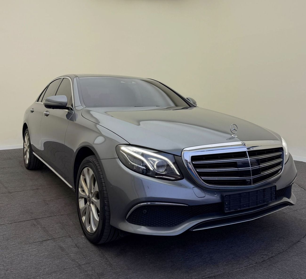 مرسيدس بنز E300 2020